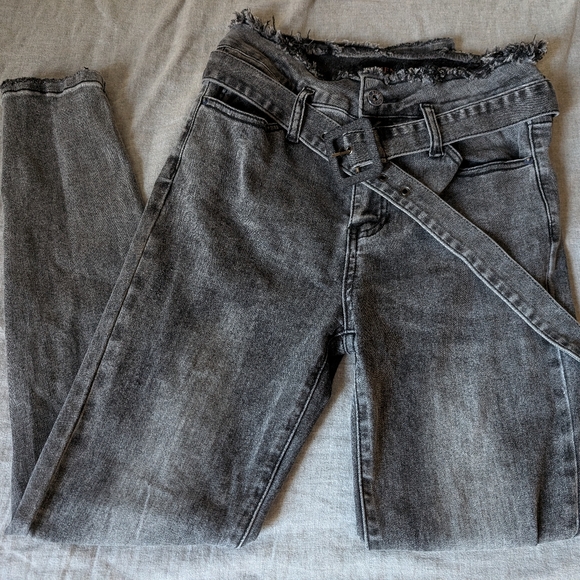 Risen Jeans Denim - Risen Jeans Belted denim‎ sz  27 / 5